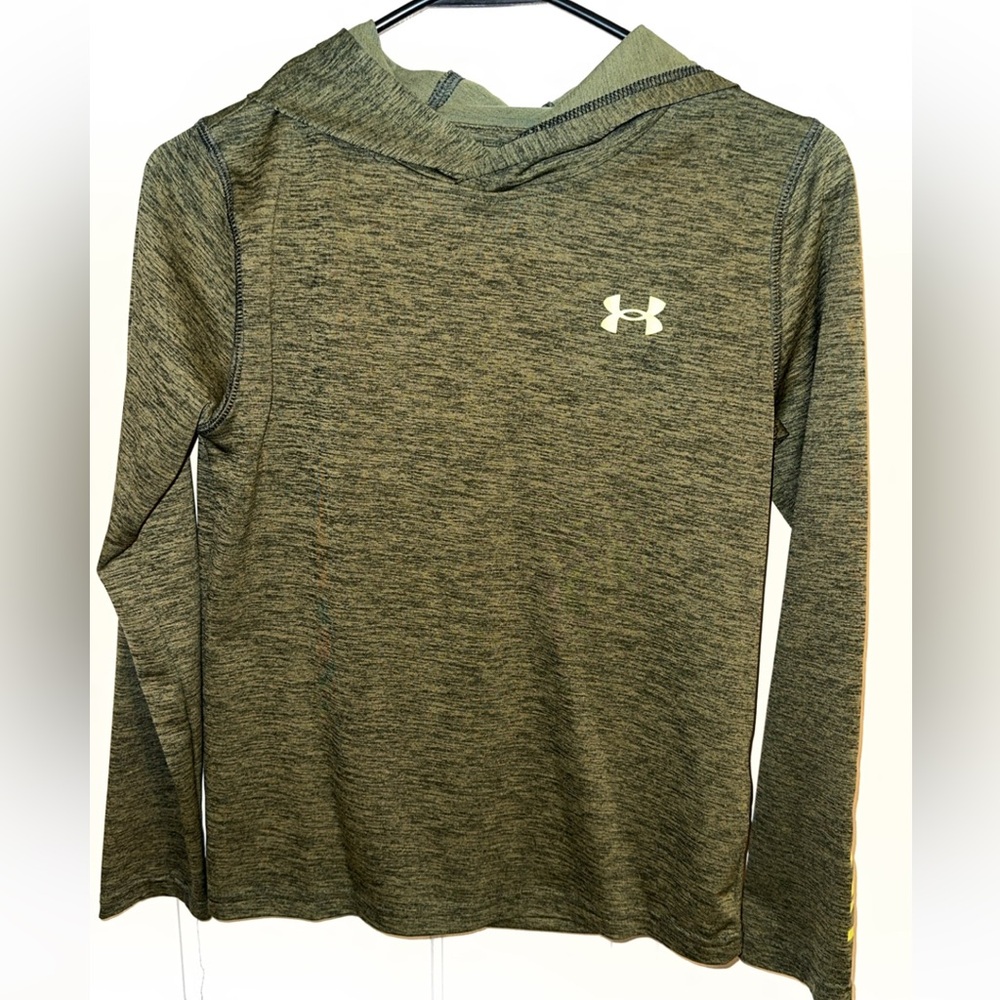 Youth Medium Under Armour Forest Green Shirt